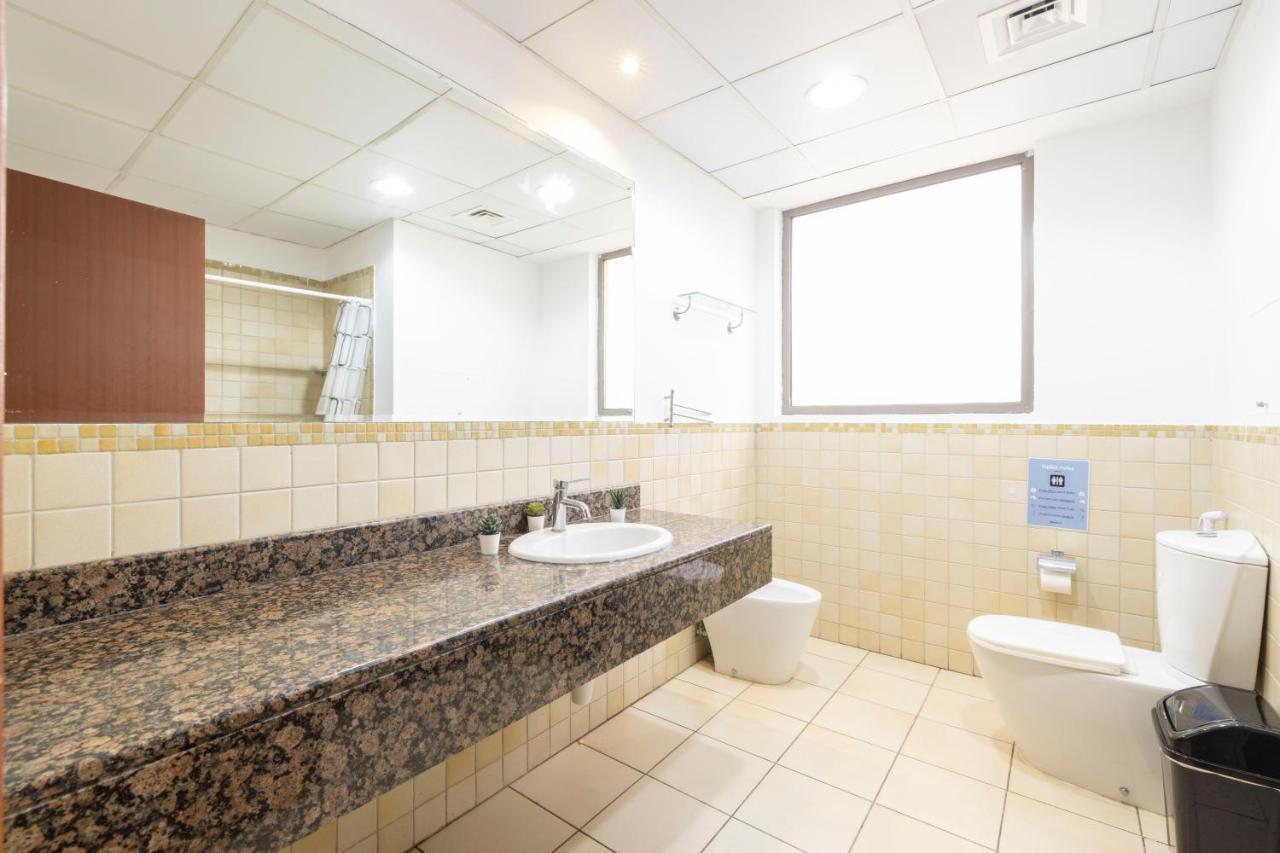 Next'House - Jbr Beach Hostel - Pool - Walk To Jbr Beach - Metro Station Dubai Exteriör bild