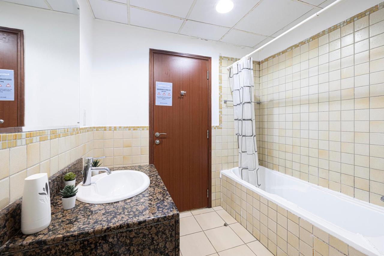 Next'House - Jbr Beach Hostel - Pool - Walk To Jbr Beach - Metro Station Dubai Exteriör bild